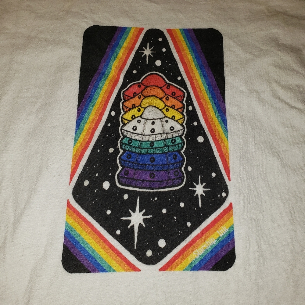 Tee Size Medium Anvil Men's Rainbow Alien Ship